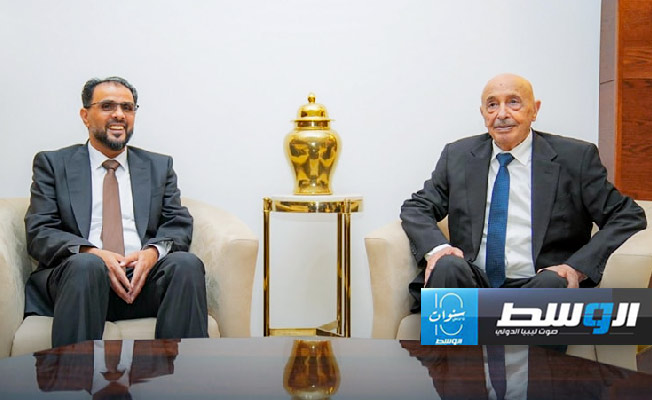عقيلة يسلم حماد اعتماد مشروع الموازنة العامة للدولة للبدء في تنفيذها