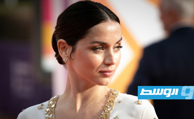 الكوبية آنا دي أرماس تفوز بجائزة «هوليوود الجديدة»