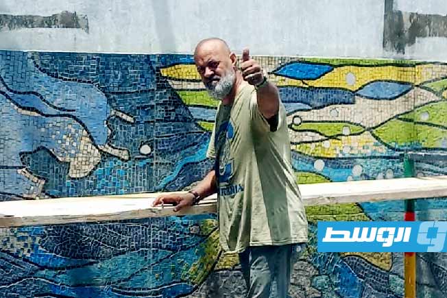 الفنان التشكيلي السنوسي: تشييد أكبر جدارية فسيفساء بالعالم في هون