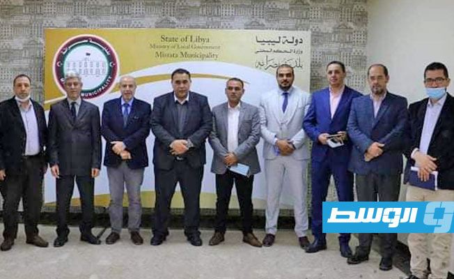 شركة تركية تقدم دراسة جدوى لمشروع تدوير القمامة إلى بلدية مصراتة