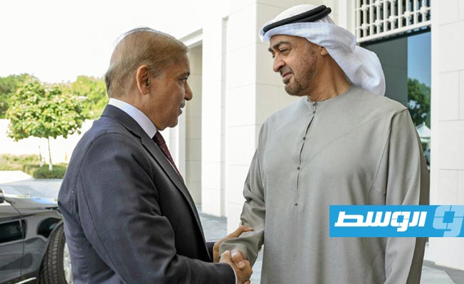 الإمارات تمدد آجال ديون باكستان وتمنحها قرضًا إضافيًا بمليار دولار