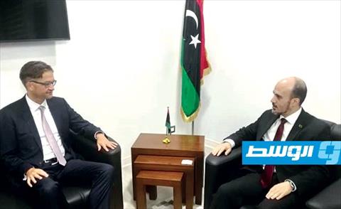السفير الألماني يبحث مع عماري التقريب بين المبادرات السياسية في إطار عملية برلين