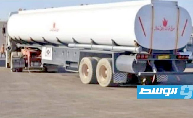 تشكيل لجنة للإشراف على توزيع 50 شاحنة وقود تصل سرت خلال يومين