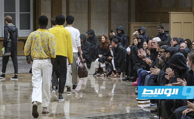 أناقة ما بعد الجائحة في عرض أزياء