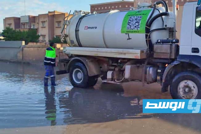 نزح مياه الأمطار في صرمان (صور)