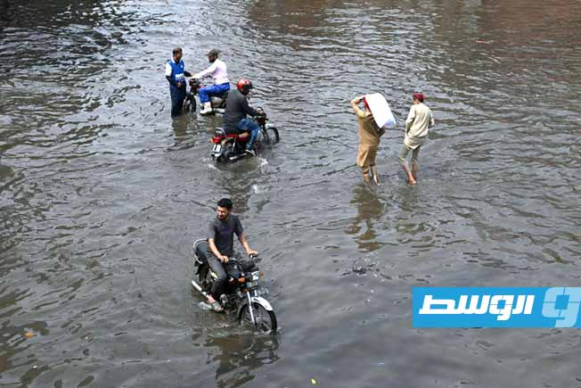 30 قتيلا جراء فيضانات مفاجئة في باكستان