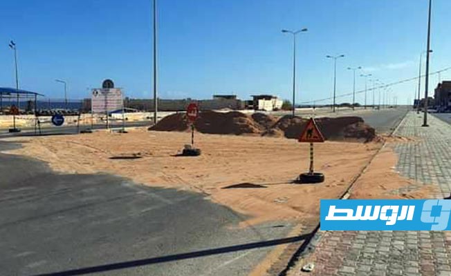 مشكلة «جيولوجية» تؤخر استكمال صيانة طريق الكورنيش في سرت