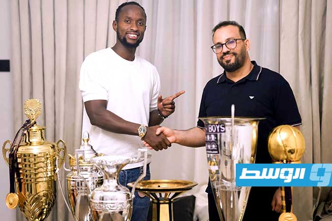 الأهلي طرابلس يجدد عقود 4 لاعبين