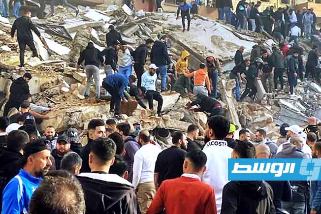 مقتل 5 أشخاص في انهيار مبنى بطرابلس شمال لبنان