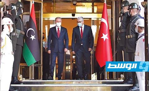 باشاغا يلتقي وزير الدفاع التركي في أنقرة