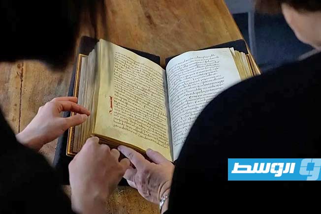 العثور على مخطوطة نادرة لأول نص شعري بالإنجليزية القديمة