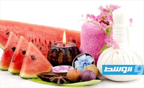 ادخلي البطيخ في روتين العناية ببشرتك