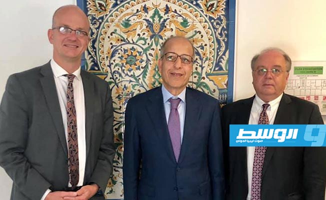 الصديق الكبير يناقش المشاريع المشتركة مع البنك الدولي
