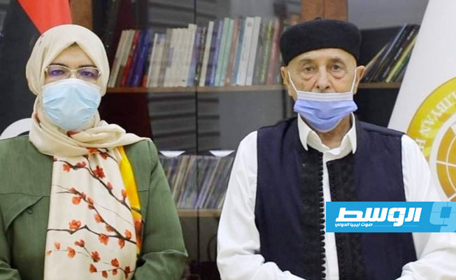 وزيرة العدل تعرض على عقيلة خطة إدخال الخدمات الإلكترونية والتقاضي عن بٌعْد
