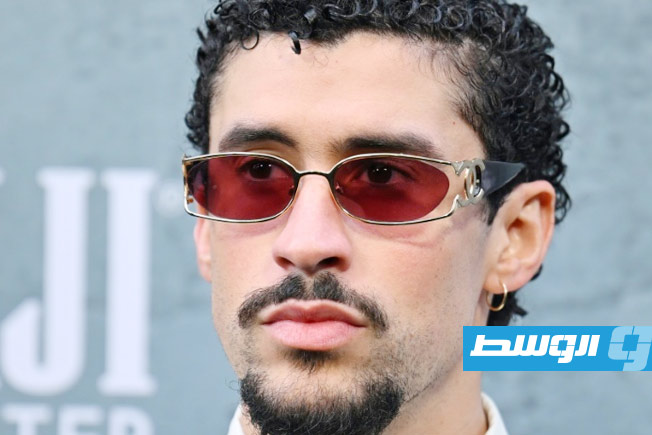 تهديد بمداهمات الهجرة في «سوبربول» يستهدف المغني باد باني
