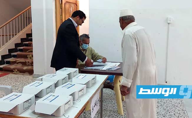 تسليم أكثر من 41 ألف بطاقة ناخب إلى أصحابها في بني وليد