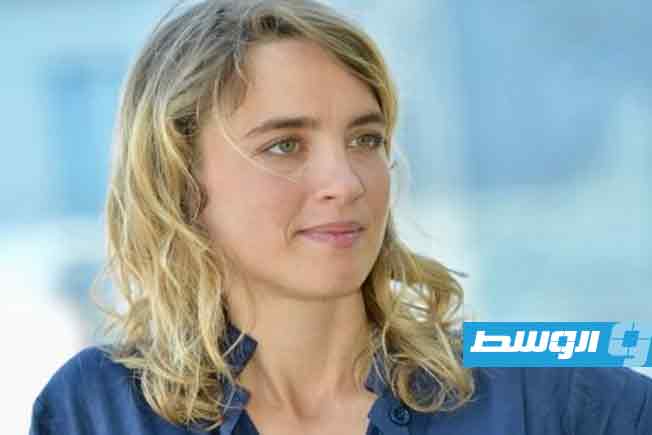 الممثلة الفرنسية أديل إينيل تنضم إلى أسطول الصمود العالمي المتجه إلى غزة