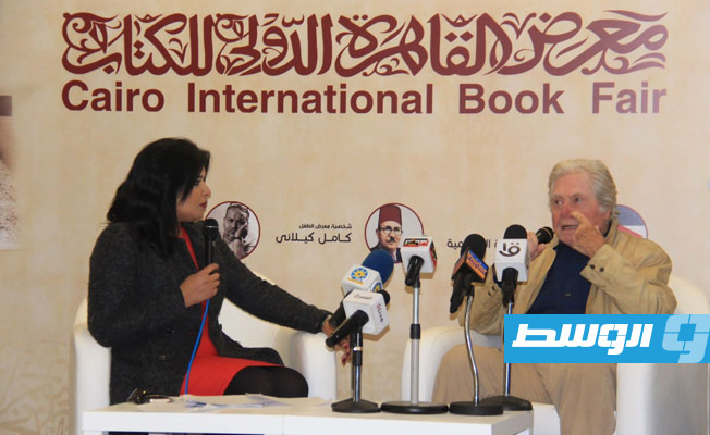 يوسف القعيد وحسين فهمي نجما رابع أيام معرض القاهرة للكتاب