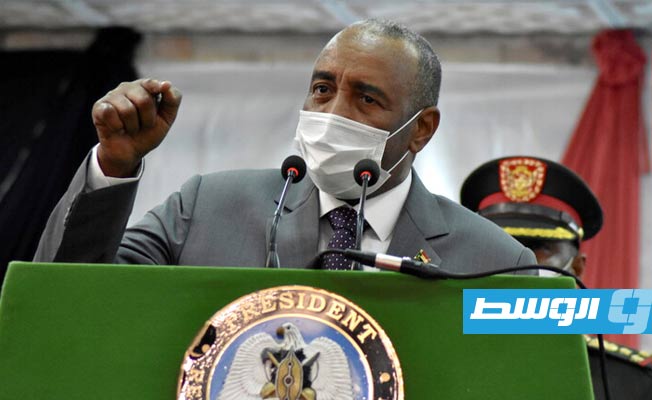 قائد الجيش السوداني البرهان يلتقي بوفد الجامعة العربية