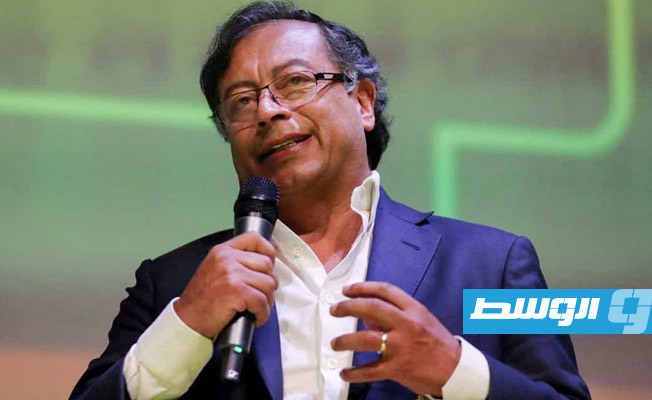 اليساري غوستافو بيترو يفوز بالجولة الأولى من انتخابات الرئاسة في كولومبيا