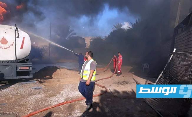 إخماد حريق اندلع بصهاريج لنقل الوقود بمنطقة صياد