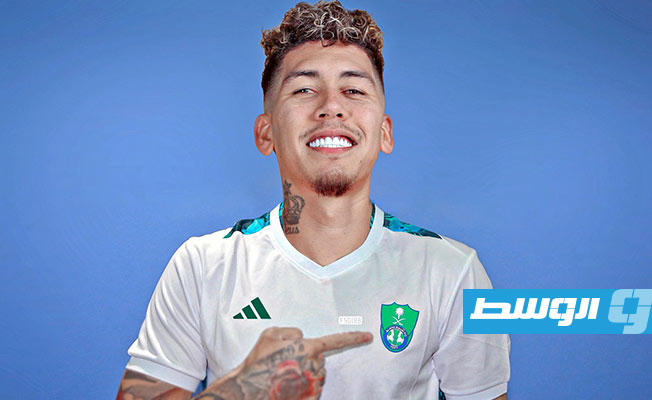 الأهلي السعودي يعلن ضم البرازيلي فيرمينو