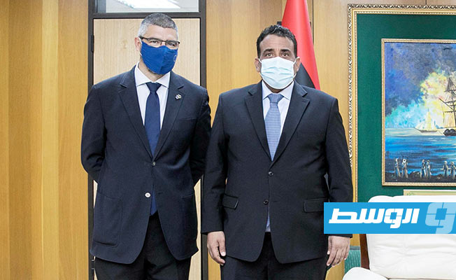 المنفي يأذن لسفير الاتحاد الأوروبي بمباشرة عمل مكتب البعثة في ليبيا