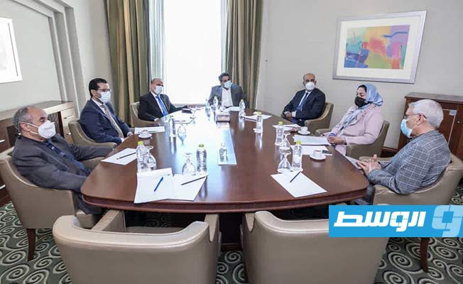 خبراء من جامعة بنغازي يعرضون على «الرئاسي» مقترحا عن دور القانون في المصالحة