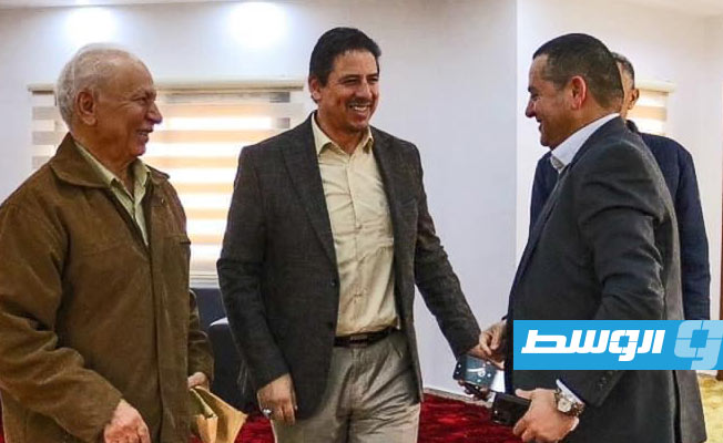 حكومة حماد تطالب «النواب» بتعديل قانون العمل السياسي والقنصلي