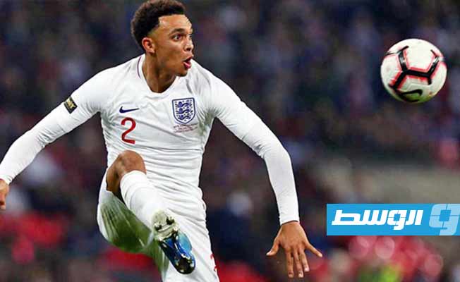 جيرارد يعرب عن اندهاشه من استبعاد «أرنولد» عن المنتخب الإنجليزي