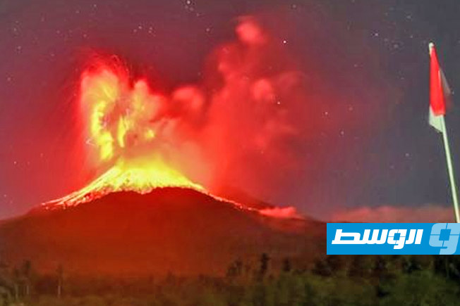 ثوران بركان في إندونيسيا يطلق رمادا على ارتفاع 10 كيلومترات