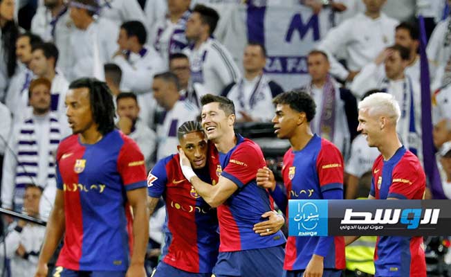 برشلونة يلحق الهزيمة الأولى بالريال منذ 13 شهرا برباعية ساحقة (فيديو)