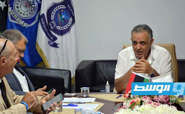 «الداخلية» تبحث استئناف برنامج الترحيل الطوعي للمهاجرين