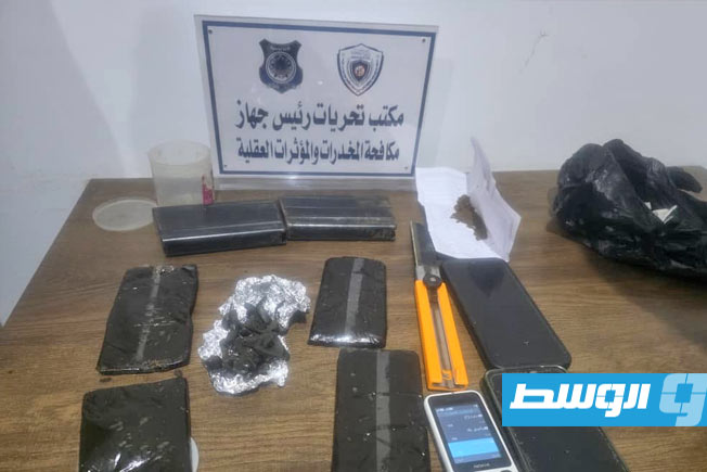 توقيف وافد يتاجر في المخدرات ببنغازي
