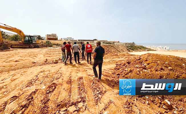 انتشال رفات بشرية من موقع شركة عاملة في درنة