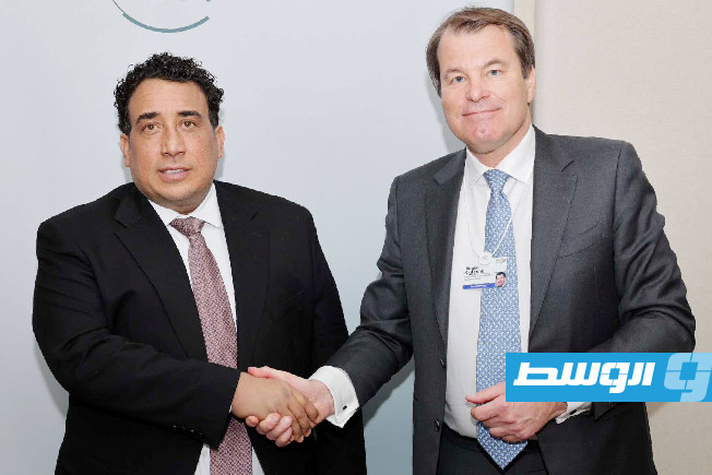 المنفي يبحث الاستفادة من خبرات «البنك الأوروبي» للإعمار في ليبيا