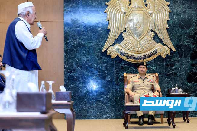 صدام حفتر يلتقي وفدًا من مشايخ وأعيان قبيلة أولاد سليمان