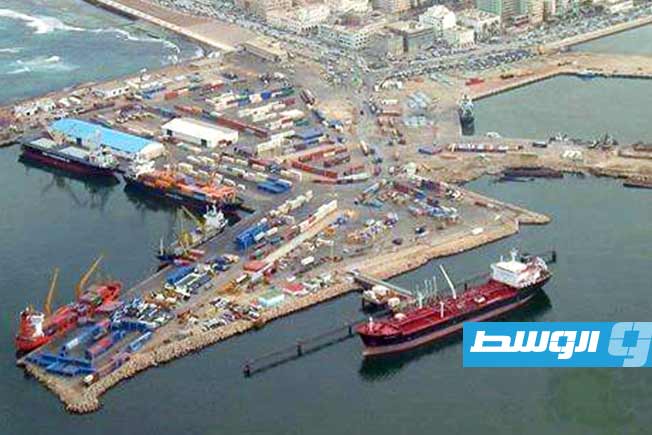 «أفريكا إنتليجنس»: «بنغوين إنترناشيونال» لنقل المركبات العسكرية رست في ميناء بنغازي