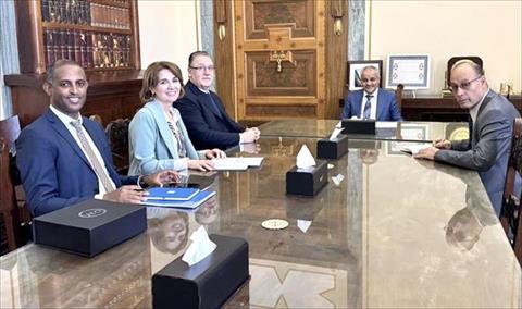 عيسى يبحث مع وفد أممي التعاون في مكافحة الفساد وغسل الأموال