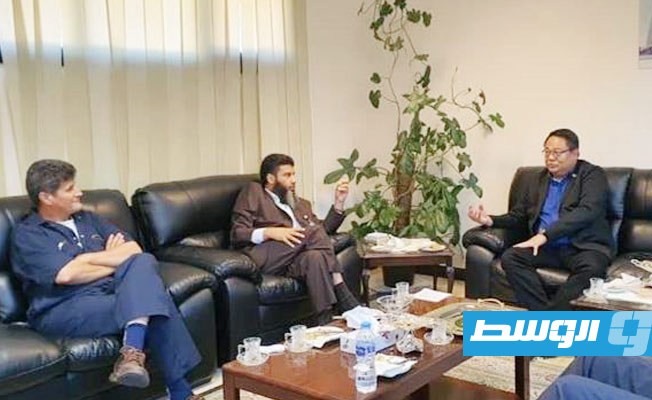 السفير الفلبيني يشيد بالاستقرار في مناطق عمليات «سرت للنفط والغاز»