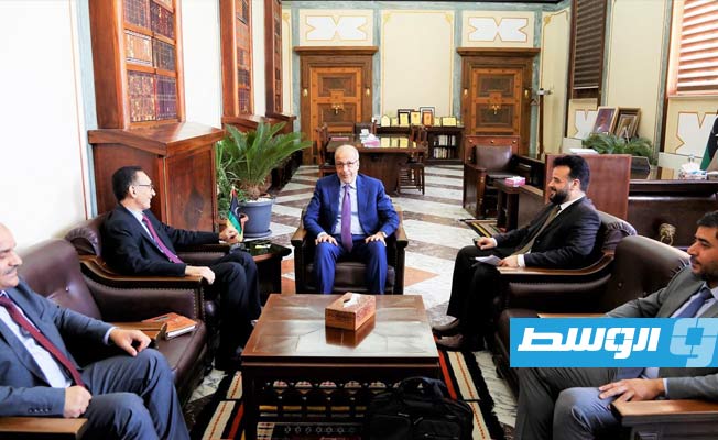 «عودة الحياة» على طاولة الكبير والحويج