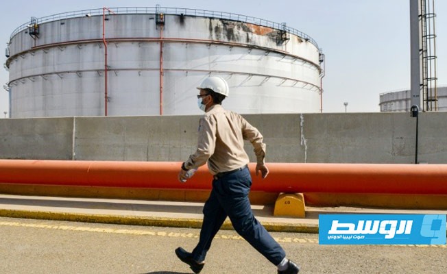 انفجار ناقلة نفط في السعودية.. والشركة المالكة: تعرضت لضربة من مصدر خارجي