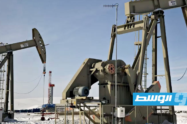 النفط يتراجع مع دراسة «أوبك بلس» زيادة أخرى في الإنتاج