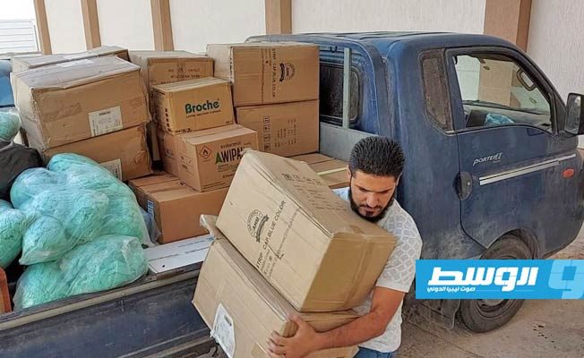 لجنة مكافحة «كورونا» في بني وليد تتسلم أدوية ومعدات طبية وملابس واقية