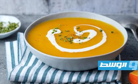 حساء قرع العسل بالشوفان والكريمة