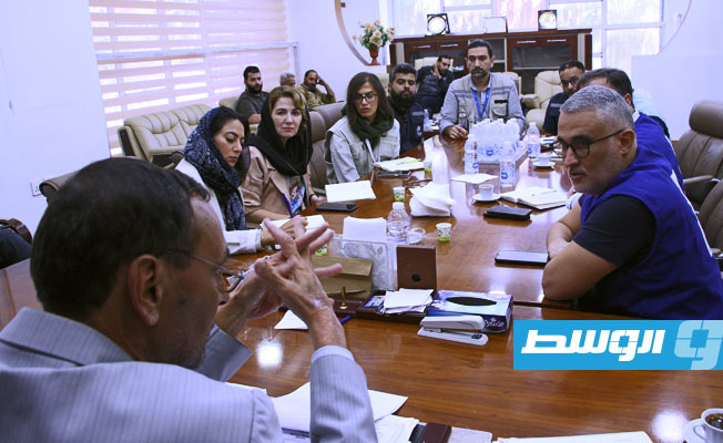وفد أممي يتفقد نظام الصرف الصحي المتضرر جراء الفيضانات في شحات