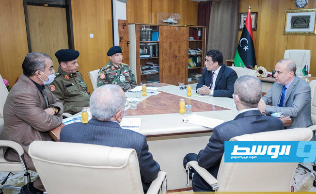 «الرئاسي» بصفته القائد الأعلى يحظر «السفر دون إذن» على قيادات الجيش