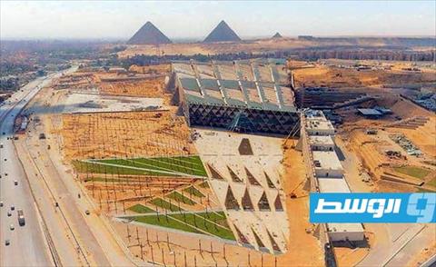 أصحاب المتاجر يستعدون للافتتاح الكبير للمتحف المصري