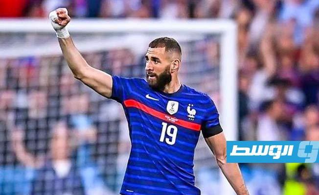 بنزيمة يعلن إنهاء مسيرته الدولية مع «الديوك» الفرنسية