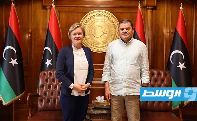 الدبيبة يبحث مع السفيرة البريطانية ملفي الانتخابات وتغير المناخ